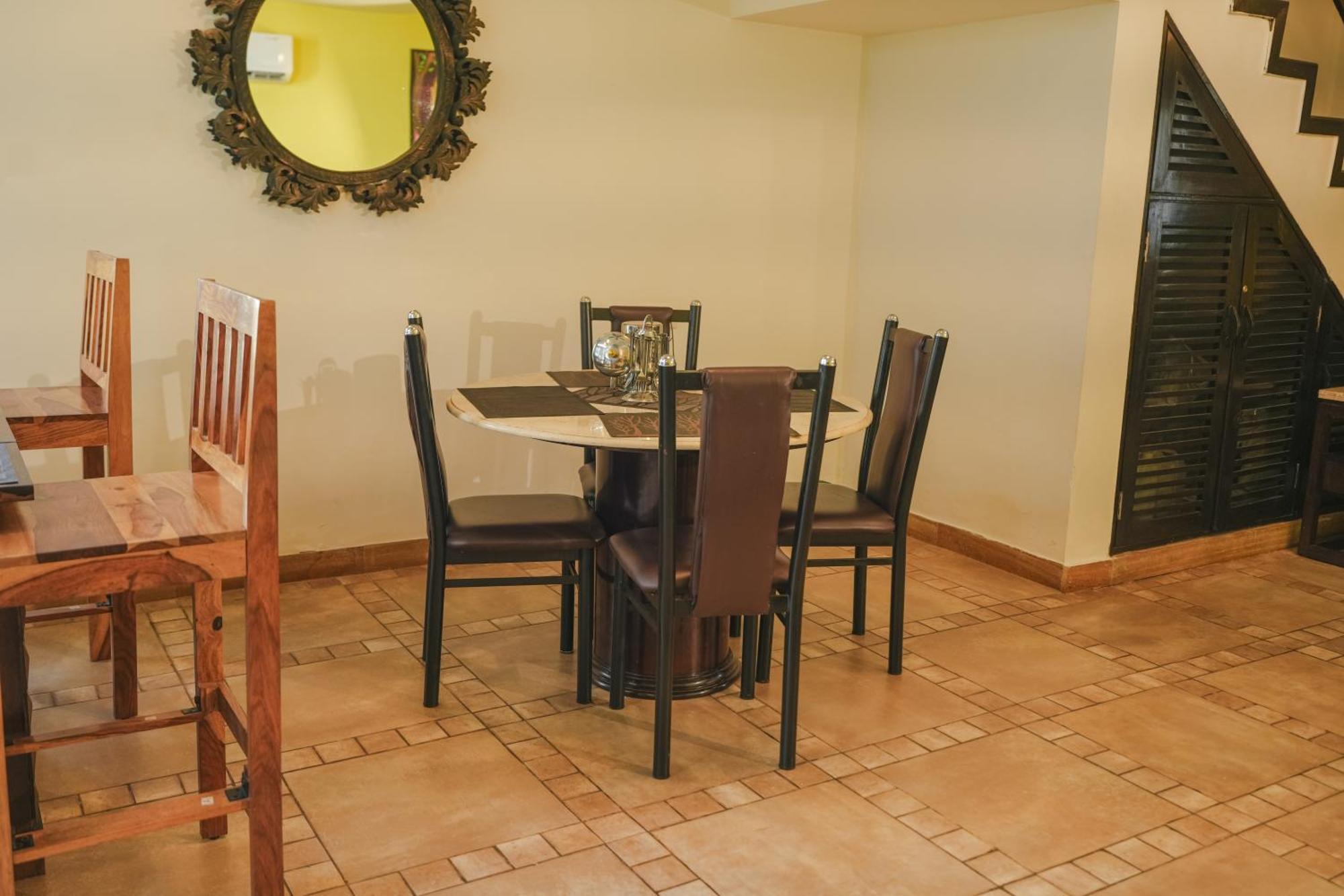 Villa M - Jia 3- 3Bhk In Candolim, Pool Facing, Near Beach, Breakfast Included Екстер'єр фото